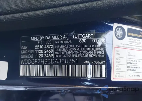 2013 Mercedes-Benz C 63 Amg z USA, uszkodzony, nr VIN WDDGF7HB3DA838251